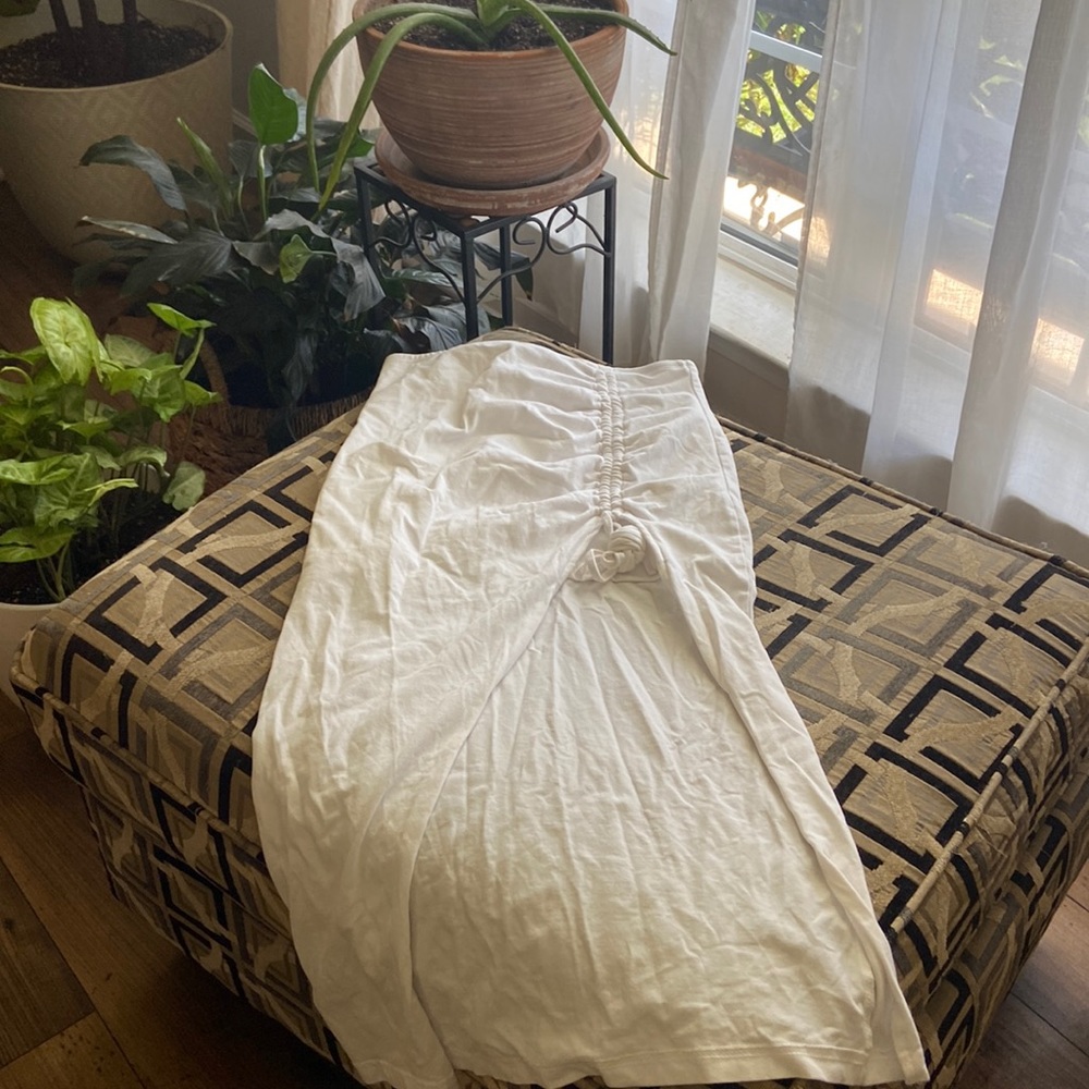 SIZE SMALL WHITE DRAWSTRING SKIRT